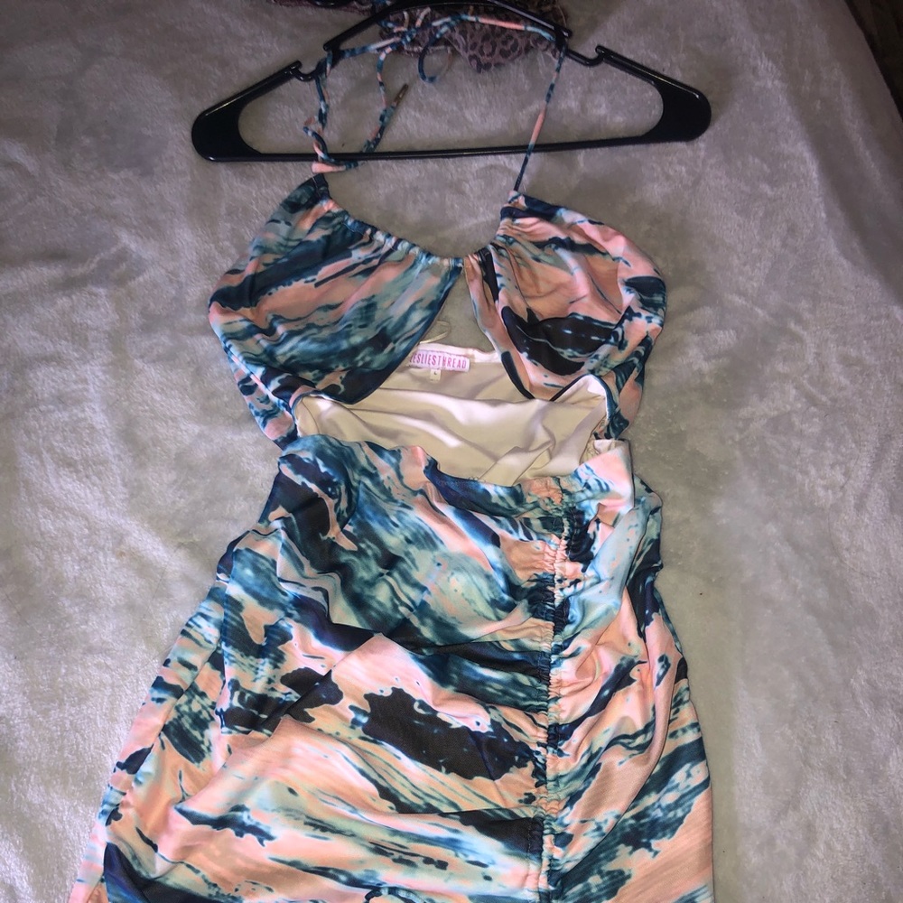 Leslie’s thread dress !